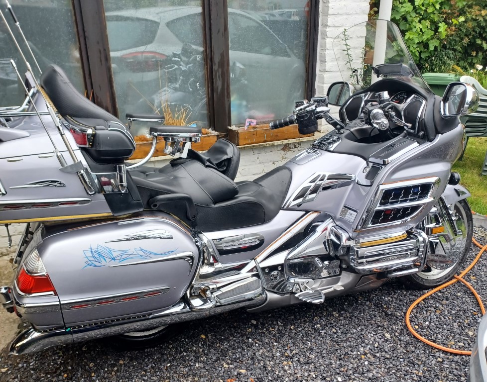 GL1800 SHOWMOTOR TE KOOP !! - Goldwing.nl - NL