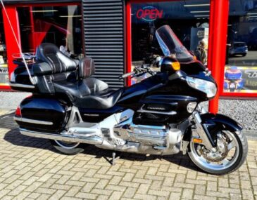 # MR-BV-75 Honda Goldwing GL1800 van 2e eigenaar !